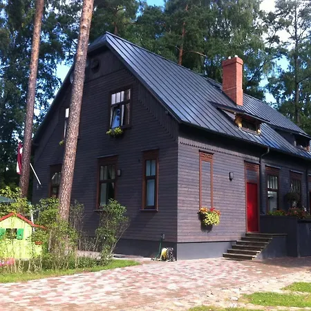 Family House Near Vecaki Prázdninový dům
